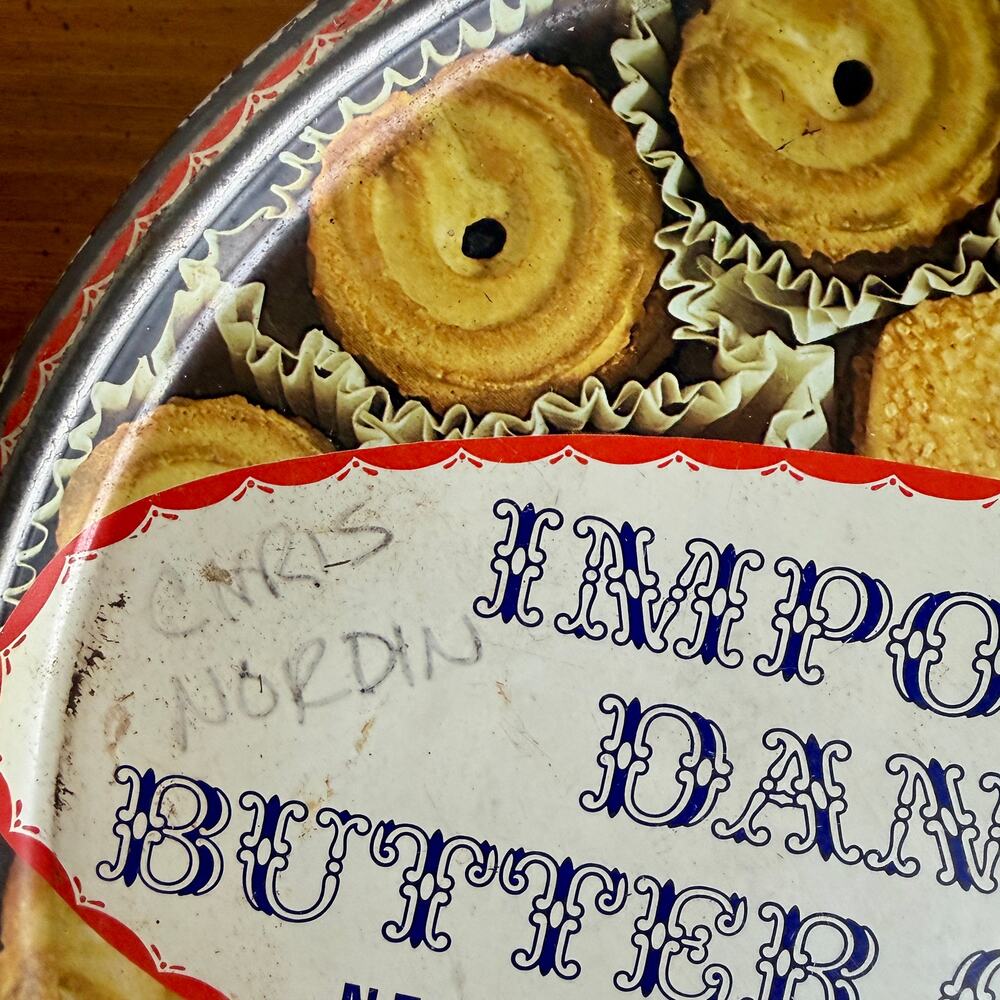 Vintage Butter Cookies Tin Round Biscuit Tin Kitchen Storage Danish Style Retro - Picture 2 of 9